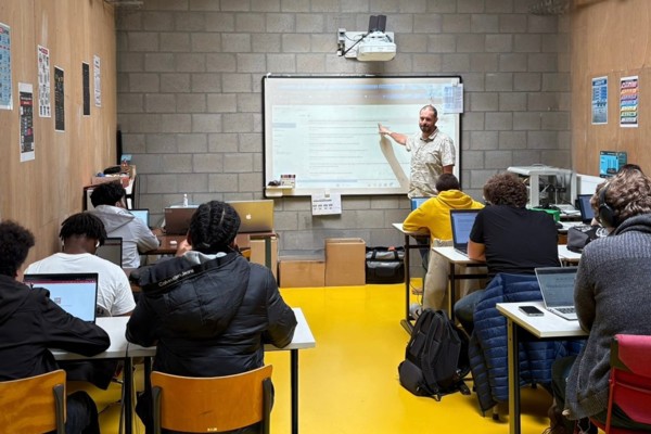 Bart De Vyt Vooraan In Zijn Klas Rh2