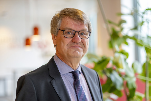 Marc Smets_rh.JPG