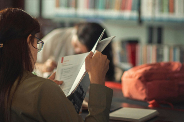 Leeringen Aandachtig Bezig