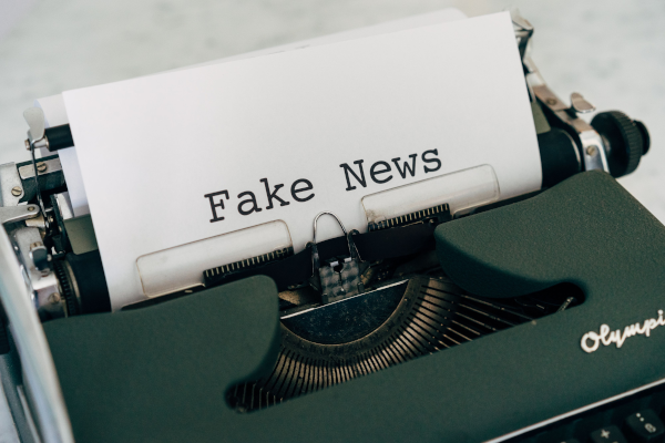 fake news_rh.png