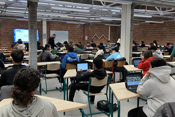 Aula Met Studenten Rh