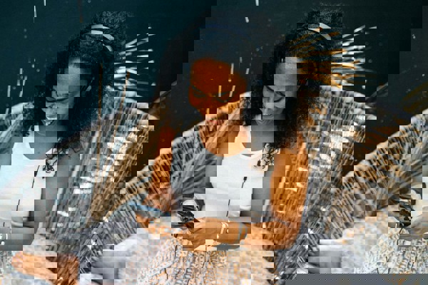 Naar Podcast Luisteren Pexels Anntarazevich 7229088