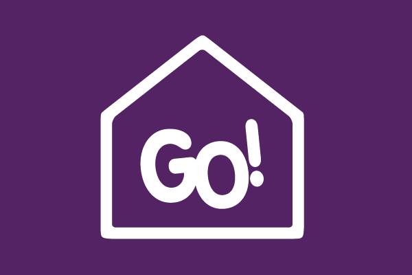 Lijntekening van een huis met het logo van het GO! erin