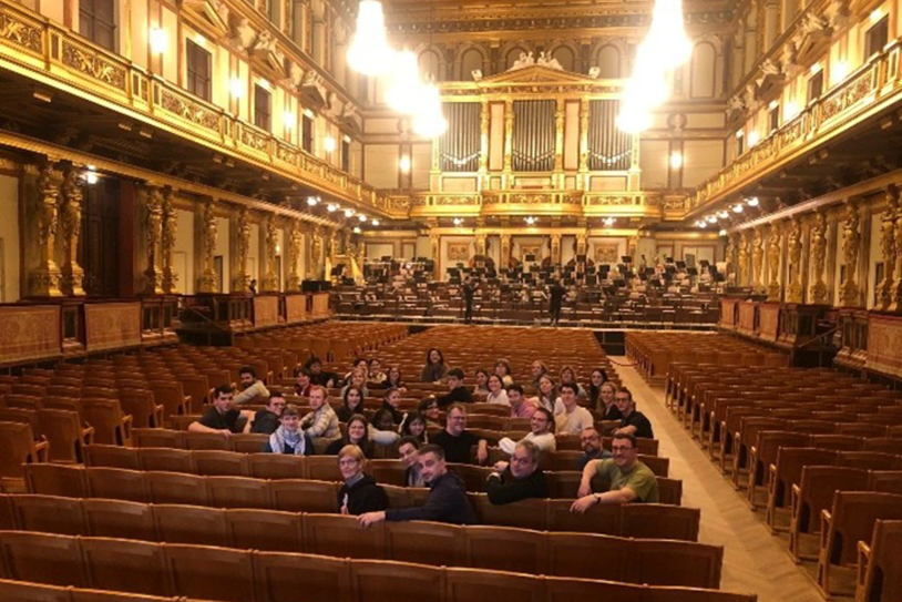 In De Werledbekende Weense Muziekzaal Van Het Jaarslijke Mondiaal Uitgezonden Nieuwjaarsconcert Rh