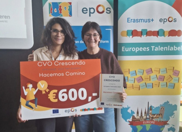 Leerkrachten Spaans Maria José Rivas En Rocío López Alonso