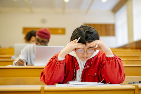 leerlingen in studiezaal_rh.jpg